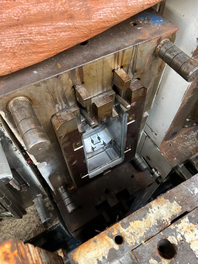 Injection mold for automotive parts — item 8 in the 3WS archive