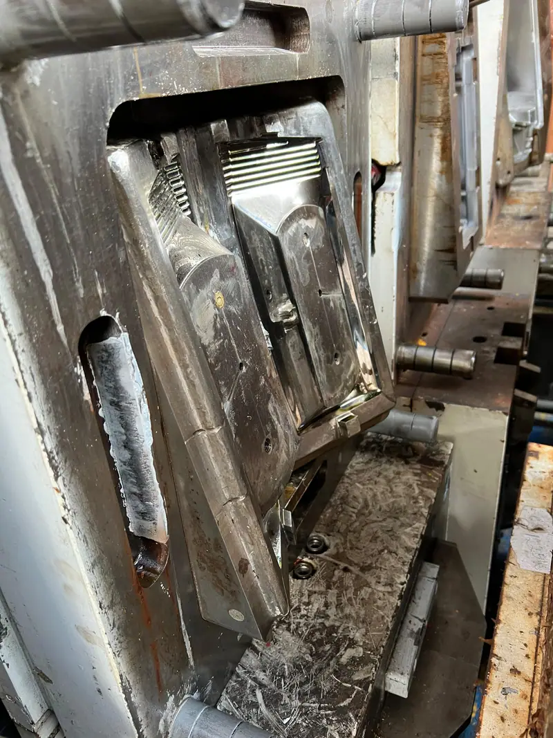 Injection mold for automotive parts — item 10 in the 3WS archive