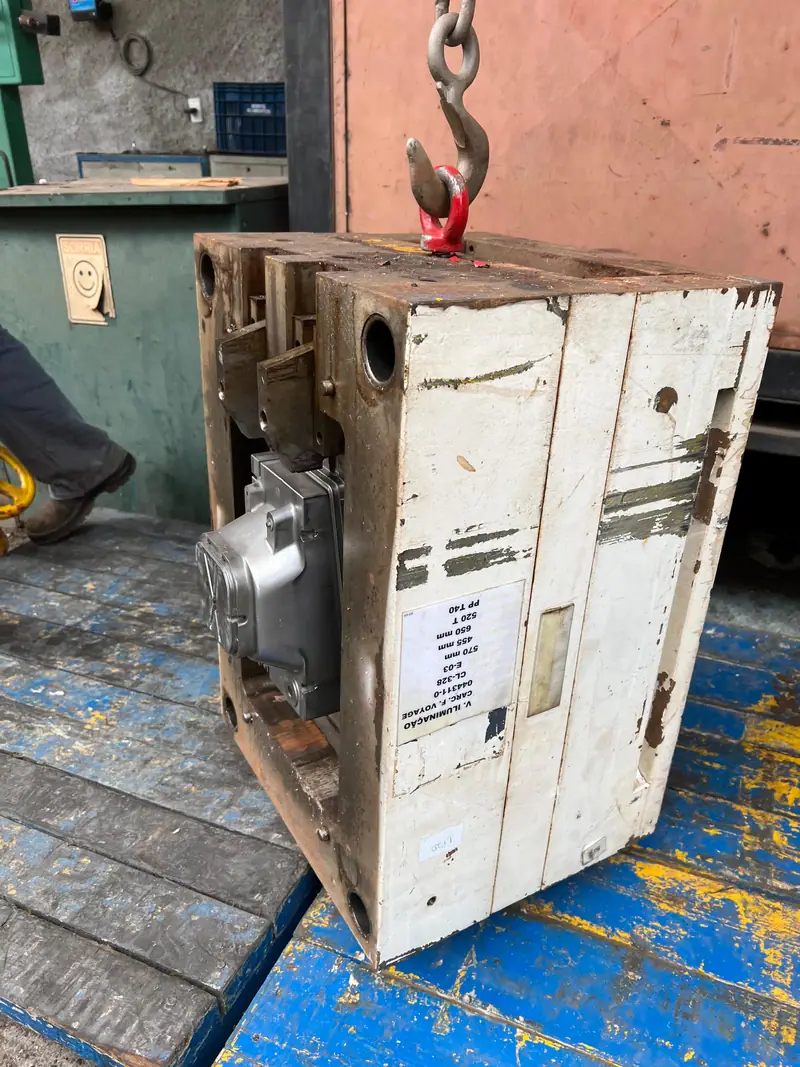 Injection mold for automotive parts — item 13 in the 3WS archive