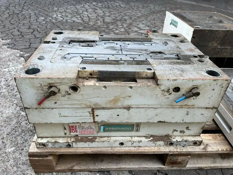 Injection mold for automotive parts — item 23 in the 3WS archive