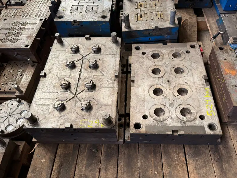 Injection mold for automotive parts — item 42 in the 3WS archive