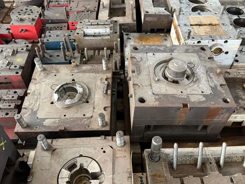 Injection mold for automotive parts — item 48 in the 3WS archive