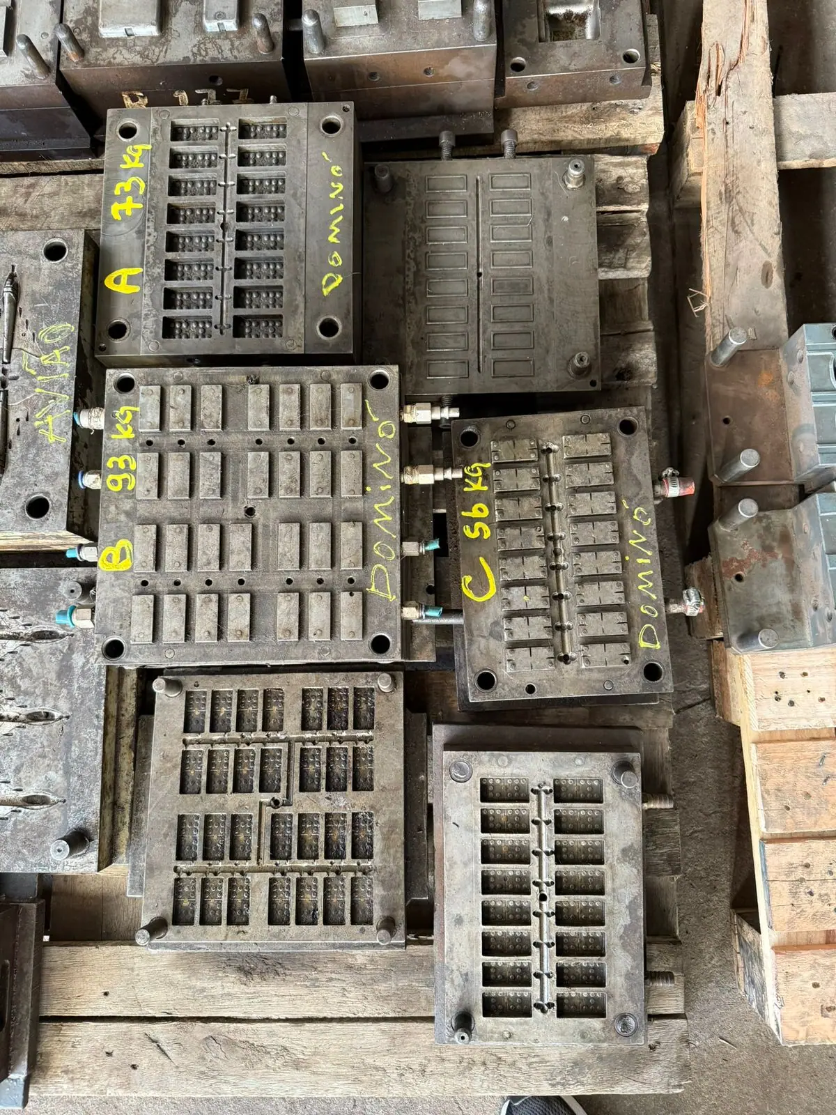 Moldes de inyección de plástico para juguetes de plástico en el stock de 3WS Moldes