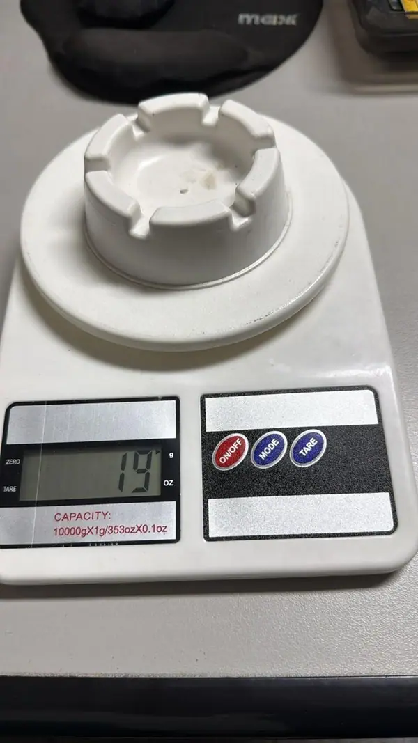 Plastic part produced by the mold for an ashtray