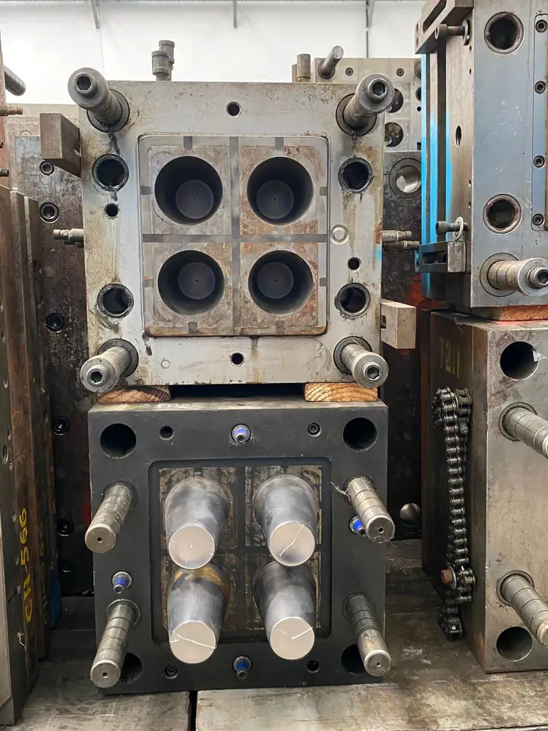 Detail of the injection mold for a cup with a 40 g part in the 3WS Moldes stock