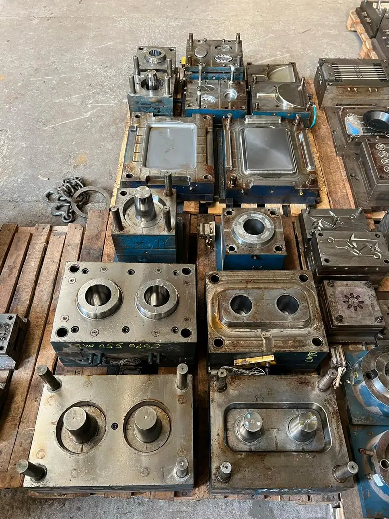 Injection mold for injection molds for a range of applications — item 2 in the 3WS archive