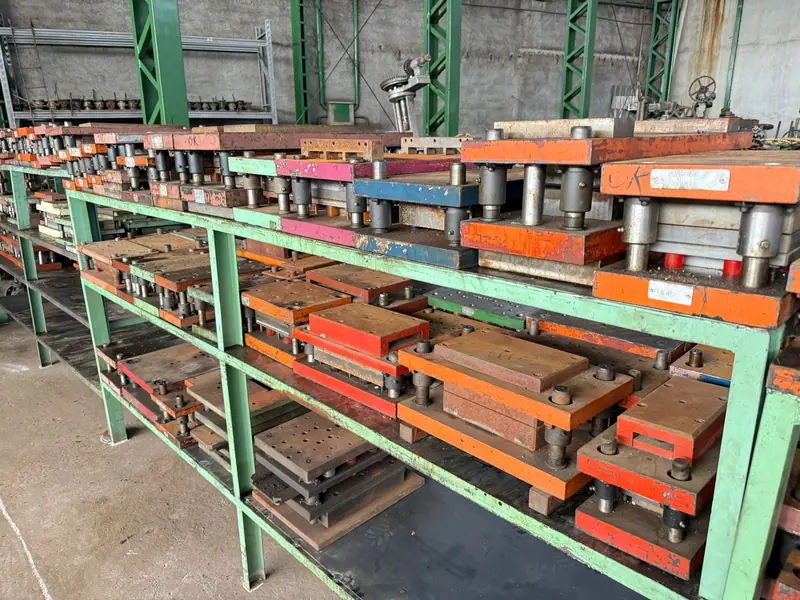 Molde de inyección para bases para troquel — artículo 4 del acervo de 3WS