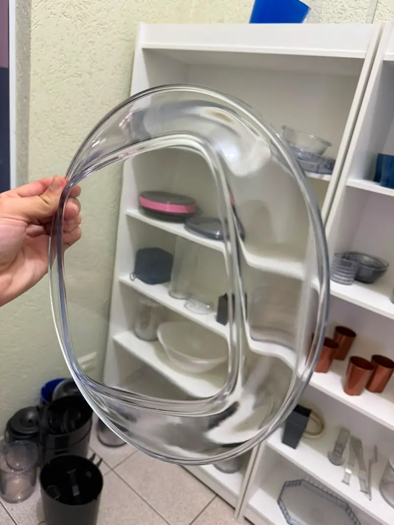 Pieza plástica producida por el molde para un plato Elegance